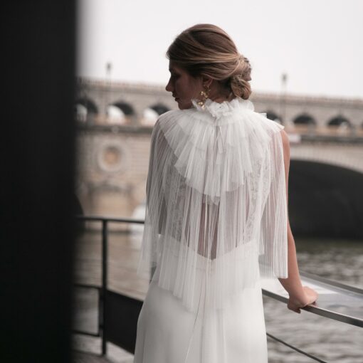 Col Hug en tulle pour robe de mariée romantique