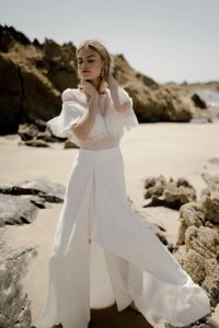 ICE CREAM Robe de mariée bohème chic en dentelle de Calais Amarildine