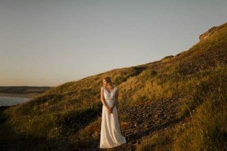 IMMACULATE Robe de mariée en crêpe sans manches simple romantique
