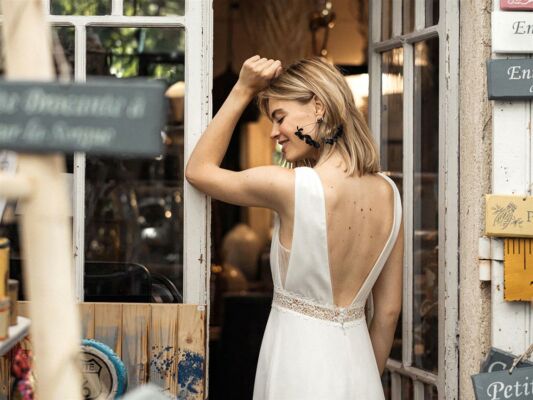 JALOUSE Robe de mariée romantique bohème décolleté dos par la créatrice Amarildine
