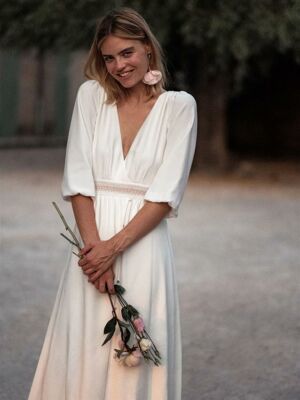 JOIE Robe de mariée simple chic manches longues décolleté croisé Amarildine