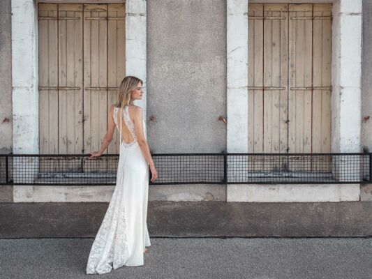 JOUR J Robe de mariée bohème romantique décolleté dos