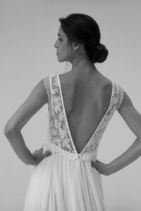 HAPPY DAY Robe de mariée fluide dos dentelle décolleté V
