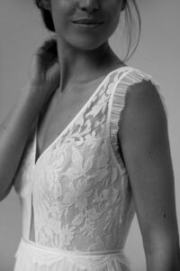 HAPPYDAY Robe de mariée moderne buste graphique en dentelle