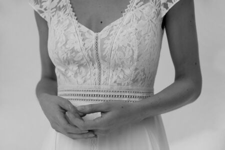 HONEY Robe de mariée romantique sophistiquée en dentelle de Caudry