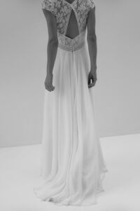 HONEY Robe de mariée bohème chic fluide en dentelle de Calais et guipure