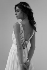 HOPE Robe de mariée bohème chic décolleté dos en dentelle