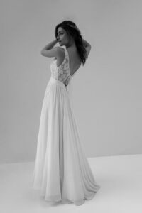 HOPE Robe de mariée longue vaporeuse dos décolleté dentelle